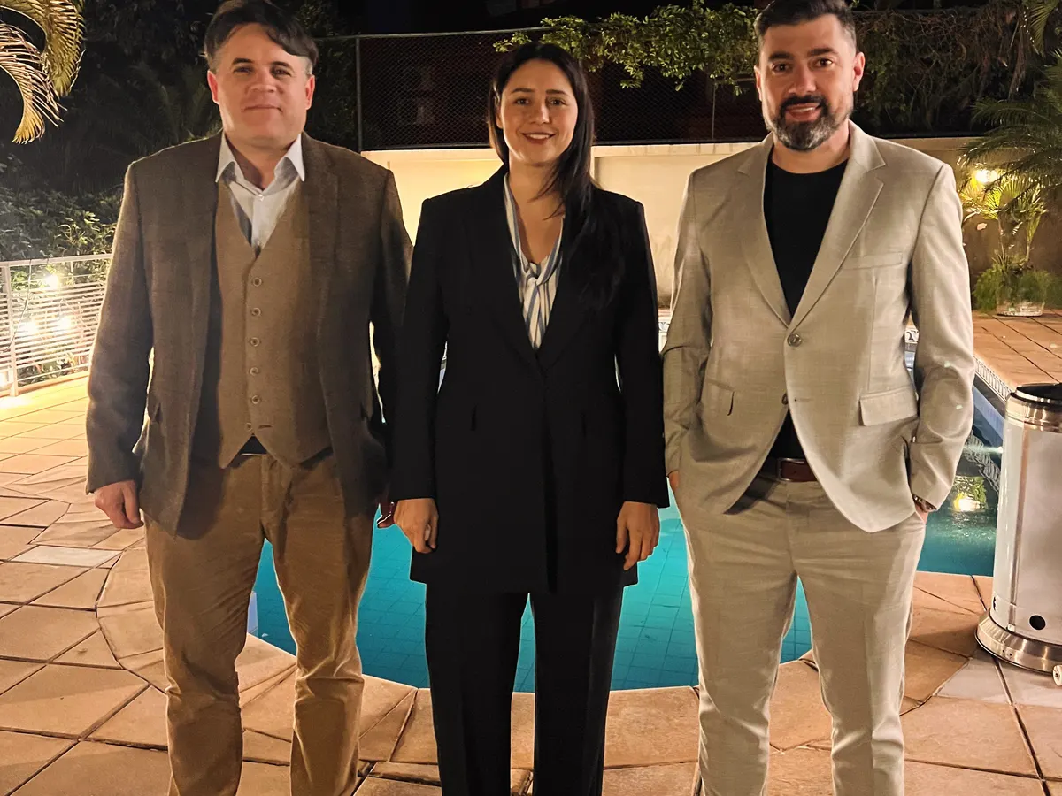 Equipo de Avance Software con la presidenta de CISOFT en Asunción